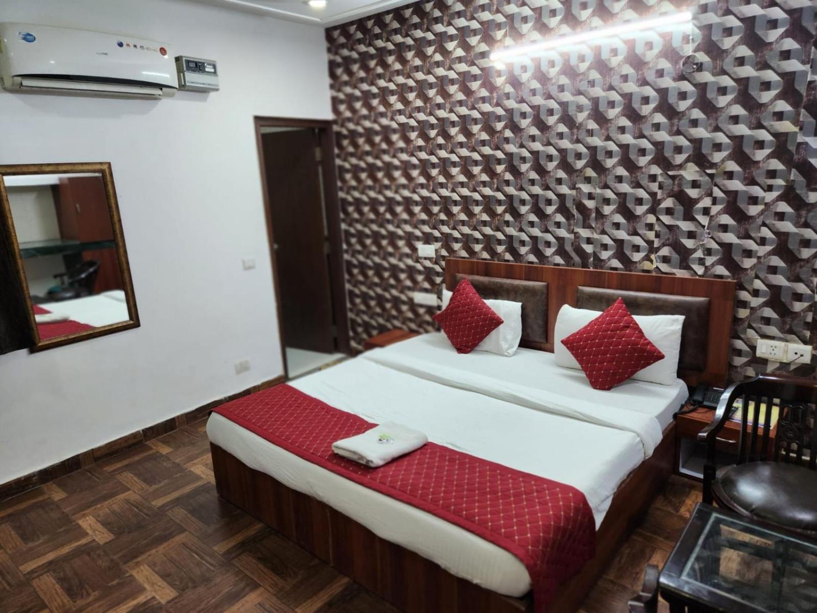 King Plaza Near Delhi Airport Hotel New Delhi